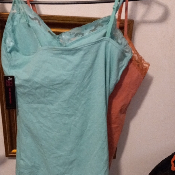 2 Lace Trim Cami Tops - Picture 5 of 9